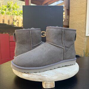 UGG Classic Mini Men's 7 Outdoor Slip On Boot Gray Suede Warm Gorpcore New